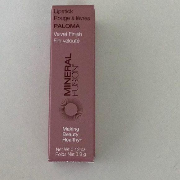 Mineral Fusion Lipstick - Picture 2 of 3